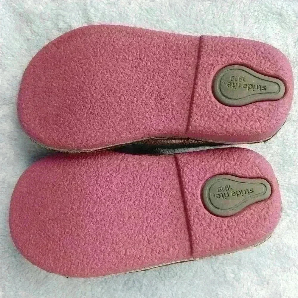 Stride rite medallion collection shoes sz 5.5 - Picture 3 of 8